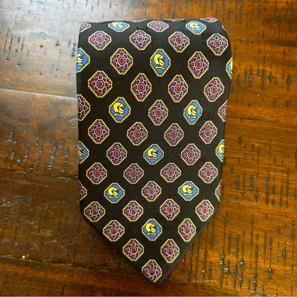 MCM men’s tie Italy 100% silk geometric knights wedding holidays business casual